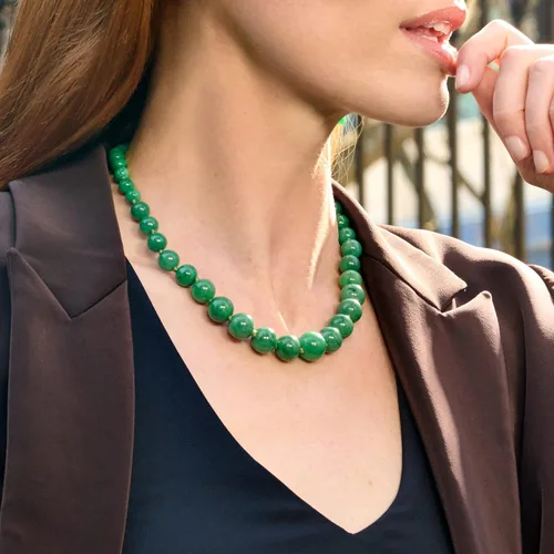 Miniatura 3 de Ross-Simons Collar graduado de cuentas de jade de 0.276-0.551 in con oro amarillo de 14 quilates, Gema, jade