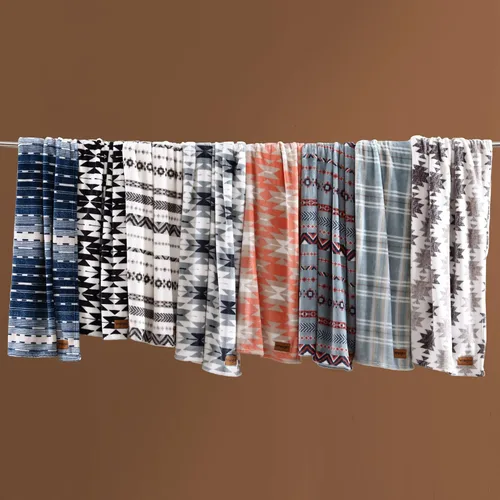 Miniatura 5 de Wrangler - Manta, Ropa de Cama de Felpa Super Suave, Manta para Sofá o Cama Inspirada en Yellowstone (Ruta de Diamantes Negra, 50" x 70")