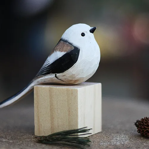 Miniatura 10 de Figura de pájaro de madera Azure Tit, tilo tallado a mano, marrón claro, decoración moderna para el hogar, regalo de pájaro