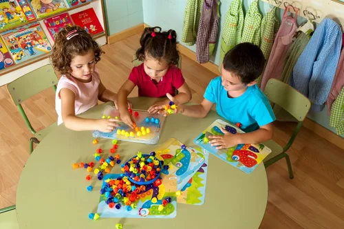 Miniatura 2 de Miniland Juego de mesa interactivo con 90 clavijas y 6 hojas de trabajo, 3/4", multicolor, 45318