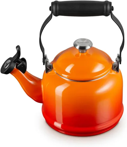 Miniatura 3 de Le Creuset Juego de 2 tazas de esmalte en acero con acabados metálicos y cerámica, 1.25 cuartos de galón de agua y (2) tazas de 14 onzas, llama