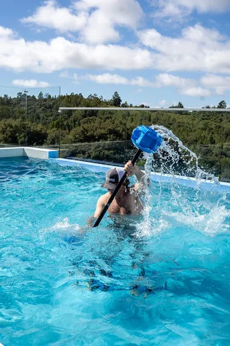 Miniatura 5 de Aquastrength Ultimate Bundle - Equipo funcional para ejercicios de piscina Pesas de agua Barbell, campanas y aletas Enlace a Ejercicios y Azul