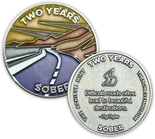 The Achieve Mint Ficha de 2 años de sobriedad | Chip de sobriedad de dos años | Medalla no religiosa no AA, para mujeres y hombres que celebran la
