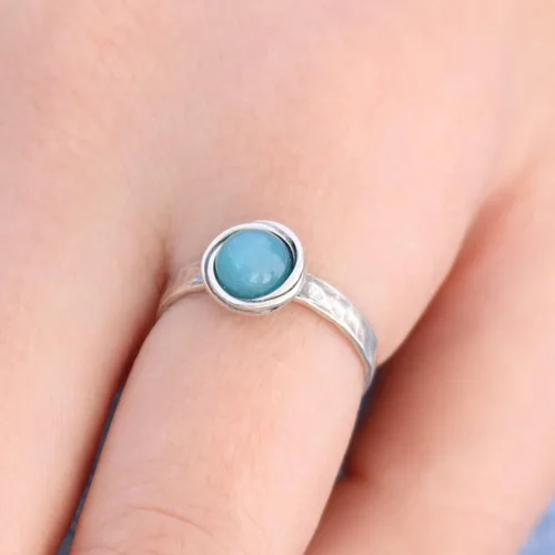 Miniatura 10 de Anillo de plata de ley con piedras preciosas para mujer, anillo apilable de piedra martillada, anillo de piedra natal