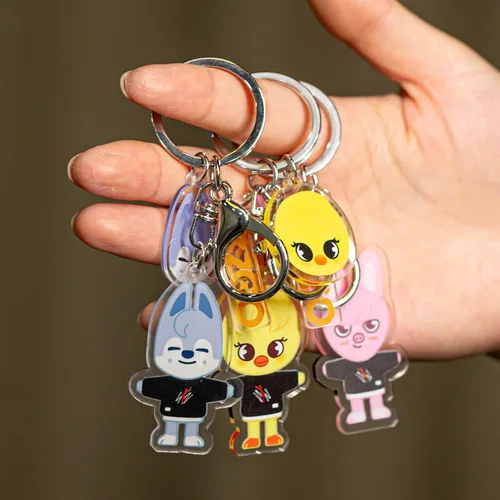 Miniatura 5 de Llavero de dibujos animados para niños, llavero de niños callejeros, colgante de animal lindo, acrílico de doble cara patrón SKZ mochila colgante