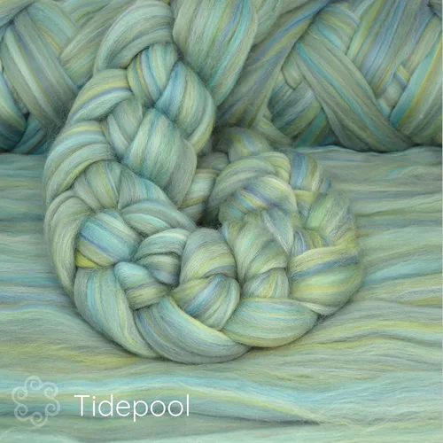 Miniatura 3 de Winner's Circle Superfine Merino Fiber para hilar y fieltro. Top peinado súper suave en impresionantes mezclas de colores, Tidepool