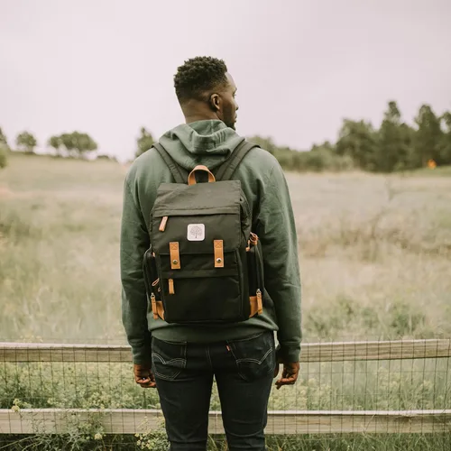 Miniatura 7 de Parker Baby Co. Mochila para pañales - Bolsa de pañales grande con bolsillos aislados, correas para cochecito y cambiador - Bolsa de abedul - Negro