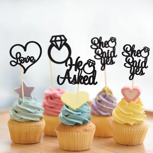 Miniatura 6 de Gyufise Paquete de 24 adornos para cupcakes con purpurina negra con la frase "He Asked She Said Yes" para cupcakes, anillos de corazón con purpurina