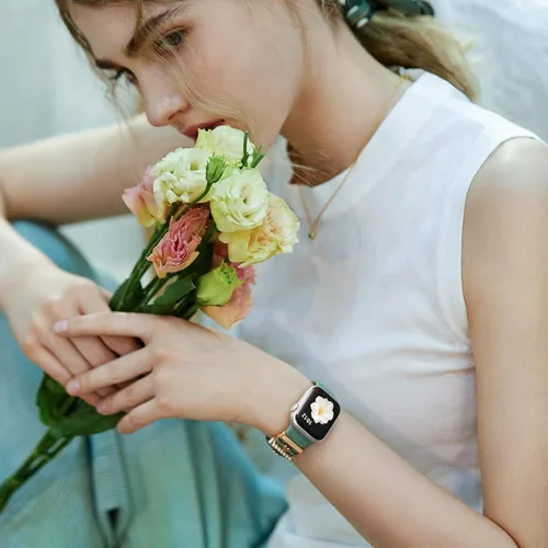 Miniatura 2 de DaQin Banda con Flor Grabada Compatible con Apple Watch, Bandas de 44mm, 42mm, 45mm, 46mm para Mujeres, Correa de Silicona Suave con Decoración