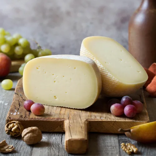 Pecorino suave de Reggio Emilia Appenines 1.7lbs - 0.8kg - EMILIA FOOD LOVE Selected with love in Italy (rueda suave, medio queso)