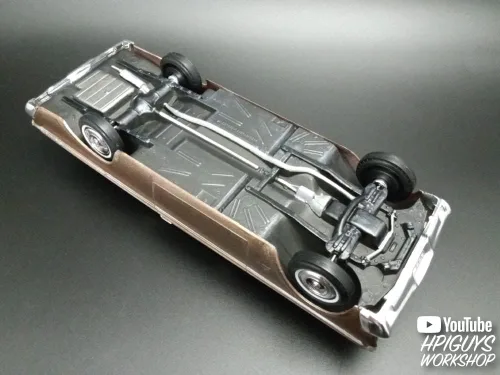Miniatura 8 de AMT 1964 Mercury Comet Craftsman Plus Series 1:25 Kit de modelo a escala