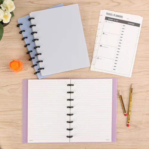 Miniatura 6 de Eagle Cuaderno de discbound, cuaderno personalizable, tamaño junior, cubierta de polietileno, 60 hojas a rayas/páginas rayadas (azul)