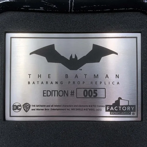 Miniatura 5 de Factory Entertainment La réplica de Batman Batarang Edición Limitada