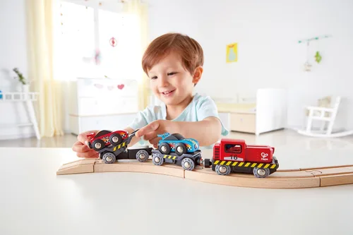 Miniatura 2 de Hape Transportador de autos de carreras Juego de transporte de autos de tren de juguete de madera de seis piezas para niños