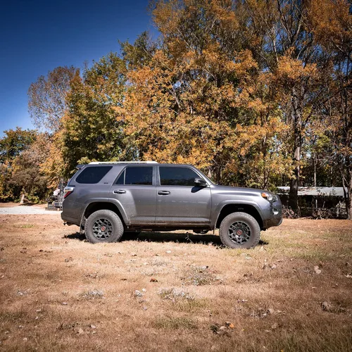Miniatura 3 de Rough Country Kit de elevación de 2 pulgadas para Toyota 4-Runner 4WD 2010-2024 - 764