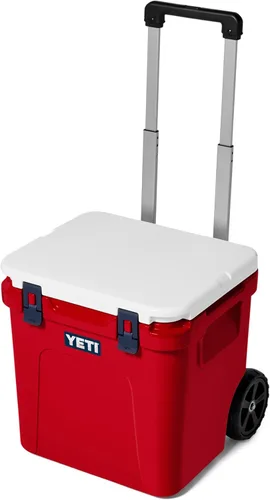 Miniatura 12 de YETI Roadie 48 - Hielera con ruedas y mango retráctil de periscopio Blanco