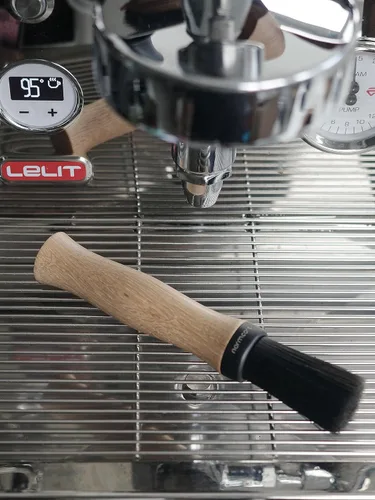 Miniatura 2 de Normcore Barista Brush - Cepillo de limpieza de café - Cepillo de café con mango de madera de roble americano natural - Cepillo de limpieza