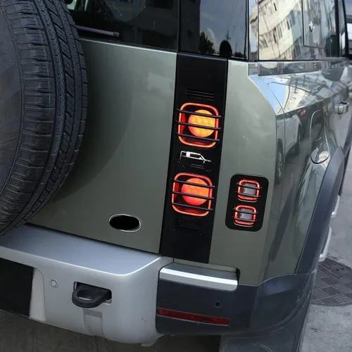 Miniatura 4 de YIWANG Cubierta de protección de luz trasera de coche ABS negra para Land Rover Defender 90 110 2020-2022