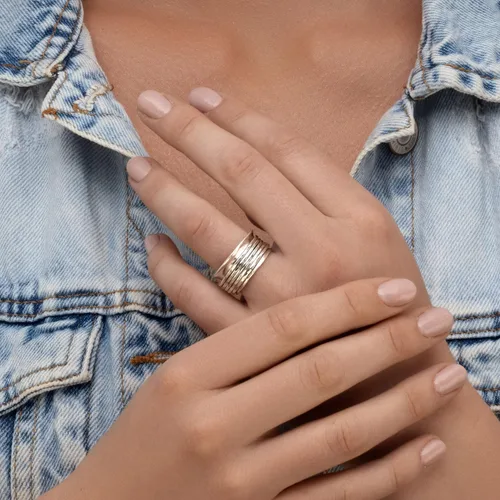 Miniatura 2 de Anillo giratorio de plata de ley 925 envuelto con 5 anillos giratorios martillados negroplata, elegante, hipoalergénico, sin níquel ni plomo