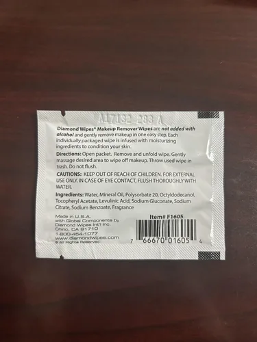 Miniatura 10 de Diamond Wipes Toallitas limpiadoras faciales e impermeables, caja de 50 toallitas, toallitas sin alcohol con vitamina E