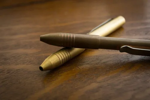 Miniatura 3 de BIG IDEA DESIGN Bolígrafo Pocket Pro de latón (tono amarillo)