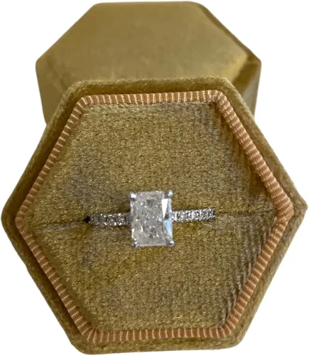 Miniatura 8 de Caja de anillo hexagonal de terciopelo, 1 ranura para compromiso y ceremonia de boda, exhibición plana y almacenamiento (azul claro)