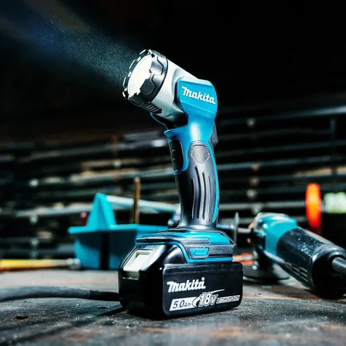 Miniatura 5 de Makita Linterna L.E.D. inalámbrica de iones de litio DML802 18V LXT con herramienta desnuda