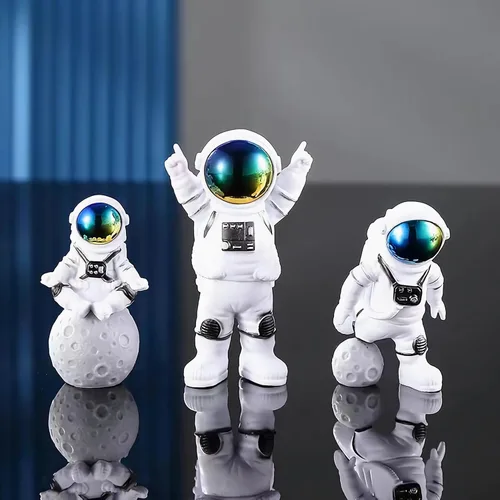 Miniatura 2 de Juego de 4 estatuas de astronauta blancas plateadas, esculturas de astronauta, figuras de astronauta, decoración temática espacial para habitación