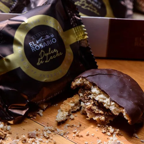 Miniatura 2 de Estancia El Rosario Alfajores Cordobeses con relleno de Dulce de Leche y revestimiento de chocolate con leche, galletas argentinas tradicionales, 40