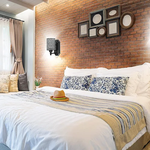 Miniatura 5 de Paquete de 2 lámparas de pared de cristal con acabado negro, lámpara de pared de estilo conciso moderno, pantalla de cristal poliédrico para baño