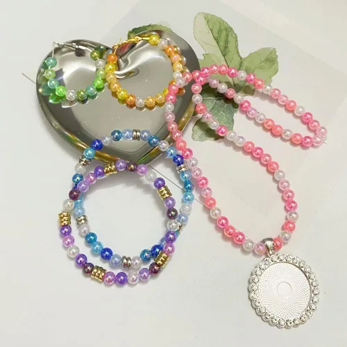 Miniatura 6 de 800 cuentas de perlas de 0.236 pulgadas (0.236 in) de colores AB, perlas redondas sueltas con agujeros para coser manualidades, hacer pulseras