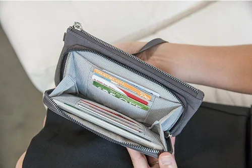 Miniatura 4 de Travelon Cartera de embrague de teléfono con bloqueo RFID para mujer Cartera de embrague para teléfono con bloqueo RFID