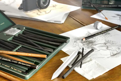 Miniatura 4 de Faber-Castel Juego de 24 piezas de lápices de carbón Pitt