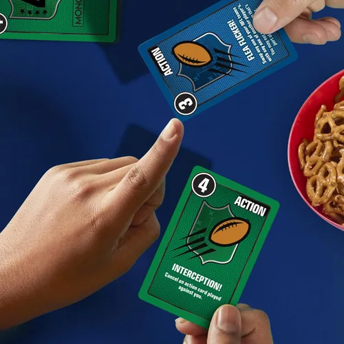Miniatura 5 de Monopoly Deal NFL Edition Game Juego de cartas oficial de la NFL para familias y niños A partir de 8 años 2 a 5 jugadores 15 minutos