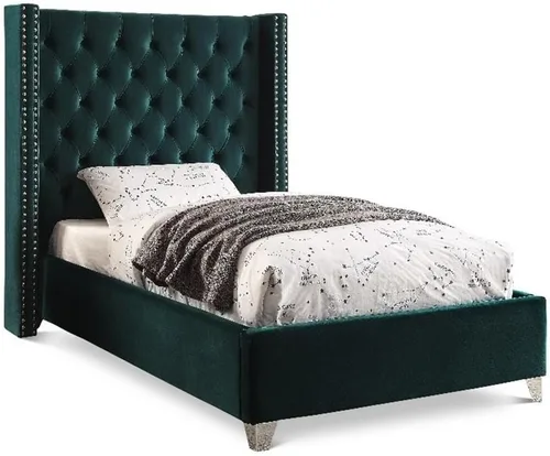 Miniatura 25 de Meridian Furniture – Cama con respaldo de terciopelo abotonado, Aiden-Q-Aiden, con recortes cromados con forma de cabezal de clavos y patas Gris