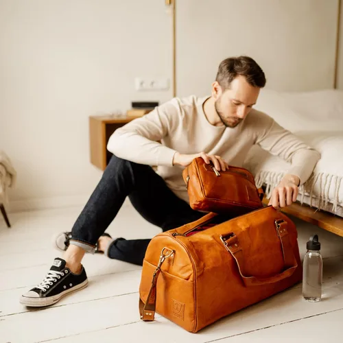 Miniatura 3 de Berliner Bags Bolsa de lona de cuero vintage Oslo para viajes o el gimnasio, bolsa de noche para hombres y mujeres, Coñac, L