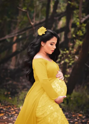 Miniatura 5 de ZIUMUDY Vestido de sesión de fotos de maternidad de manga larga con hombros descubiertos, vestido de encaje ajustado con capa larga de gasa trian