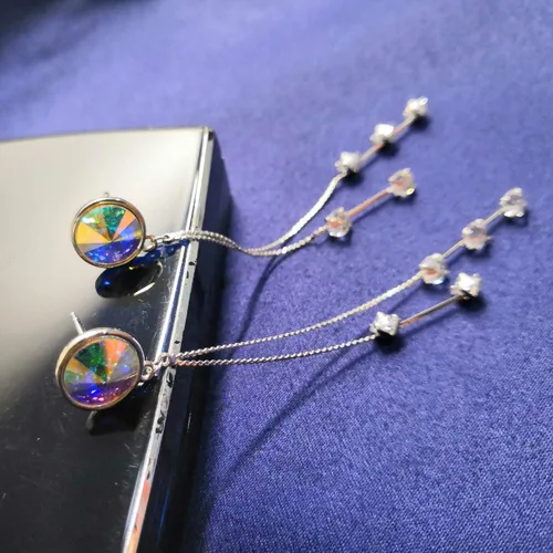 Miniatura 4 de Pendientes de lágrima con cambio de color chapado en platino hechos con cristales austriacos de Aurora Borealis