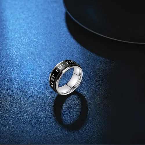 Miniatura 48 de LAOYOU Anillo giratorio para hombre para alivio de la ansiedad 0.315 in de acero inoxidable negro anillo de ansiedad con incrustaciones de cadena