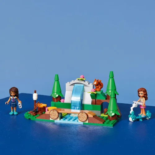 Miniatura 4 de Set de Aventura de Camping de Cascada Forestal de LEGO Friends, Juguetes de Construcción con Mini-Muñecas Andrea y Olivia, Juguetes para Niños de 5
