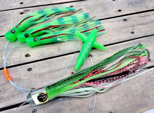 Miniatura 3 de Lobo Lures #200 LUMO Bigeye Super Glow Slayer - Cadena de margaritas mágicas pelágicas, marlin y atún, señuelo de arrastre de uretano fabricado