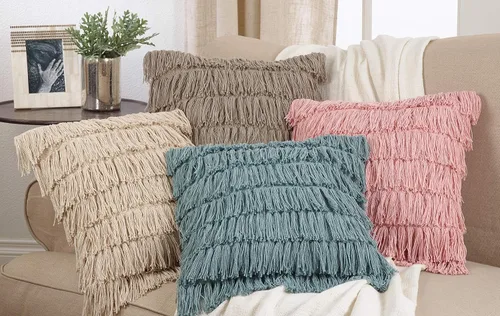 Miniatura 4 de SARO LIFESTYLE Almohada tejida con flecos y relleno de plumón