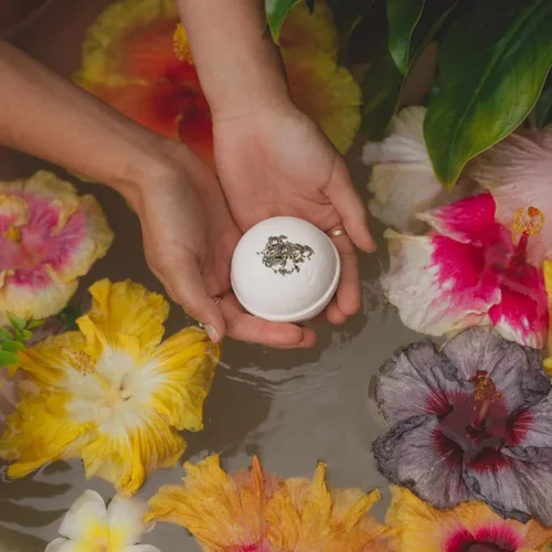 Miniatura 7 de LA SALT CO Dream - Bomba de baño, 8 onzas, grande, hecha a mano con ingredientes naturales, sal del Himalaya rica en minerales, libre de crueldad