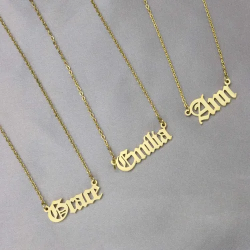Miniatura 5 de Joycuff antiguo inglés nombre collar (más de 500 nombres en existencia) personalizado chapado en oro de 18 quilates Monograma joyería regalo