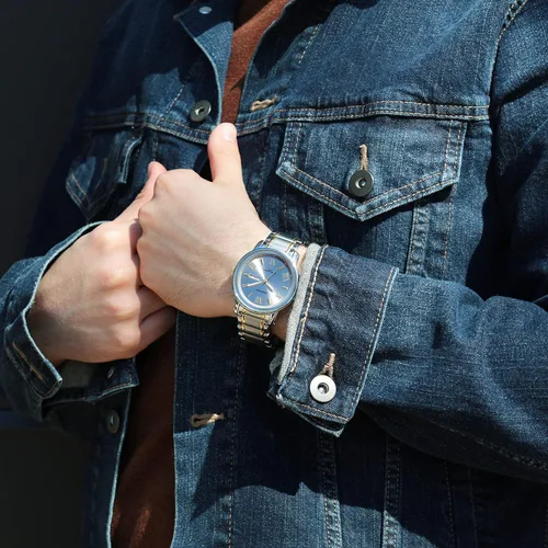 Miniatura 4 de Armitron Reloj de pulsera para hombre con función de díafecha 204935, Movimiento de cuarzo