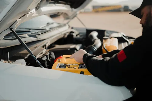 Miniatura 9 de OPTIMA Baterías de Alto Rendimiento DH7 YellowTop de Doble Propósito Selladas AGM para Automóvil, Camión y SUV, 880 CCA, Libre de Mantenimiento