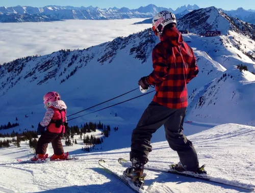 Miniatura 2 de Lil' Ripper Gripper Entrenador de esquí y snowboard para niños con correas retráctiles y conector de punta, montado a mano en Canadá