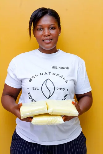 Miniatura 8 de MGL Naturals Manteca de Karité Africana Cruda Color Marfil 5 lb, 100% Pura y Sin Refinar. Nutre e hidrata la piel y el cabello. Úsala sola