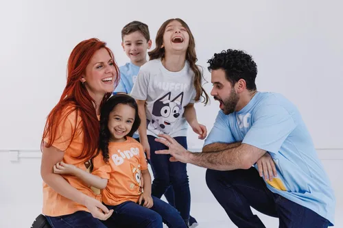 Miniatura 3 de Bluey Bingo Chilli Mom Bandit Dad - Camiseta de manga larga a juego para niños pequeños y adultos