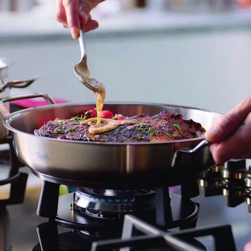 Miniatura 6 de Fissler Original-Profi Collection - Sartén de acero inoxidable de 9.5 pulgadas con tapa de metal de cúpula alta, todas las estufas incluyen